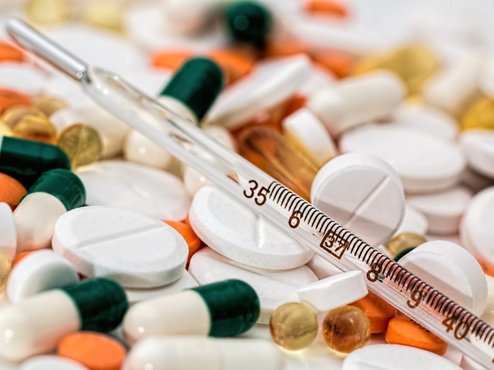 Thermomètre à mercure pour mesurer la fièvre